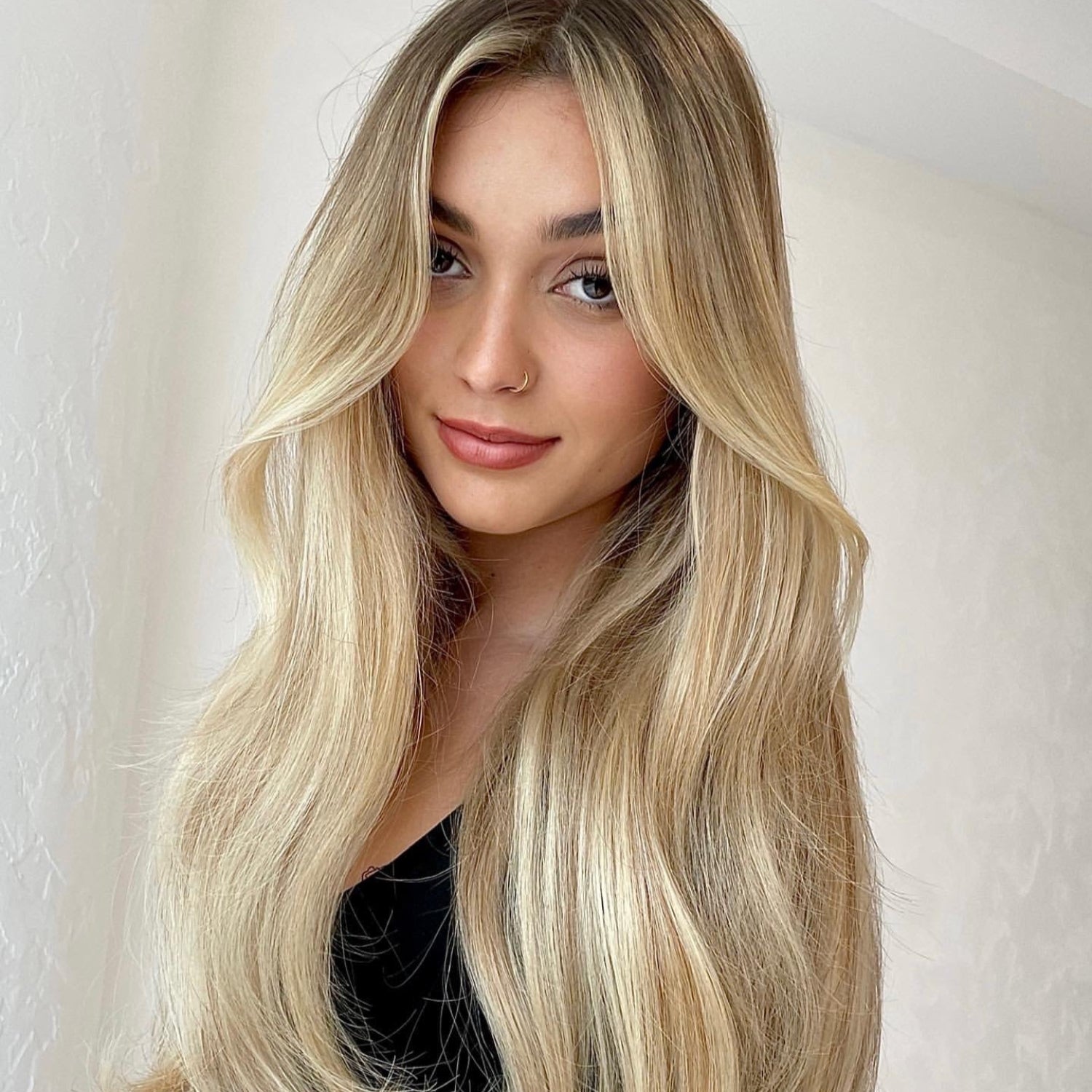 Love_The_Style_Human_Remy_Classic_Lace_Clip_In_Hair_Extension_Shade_23_Champagne_Blonde