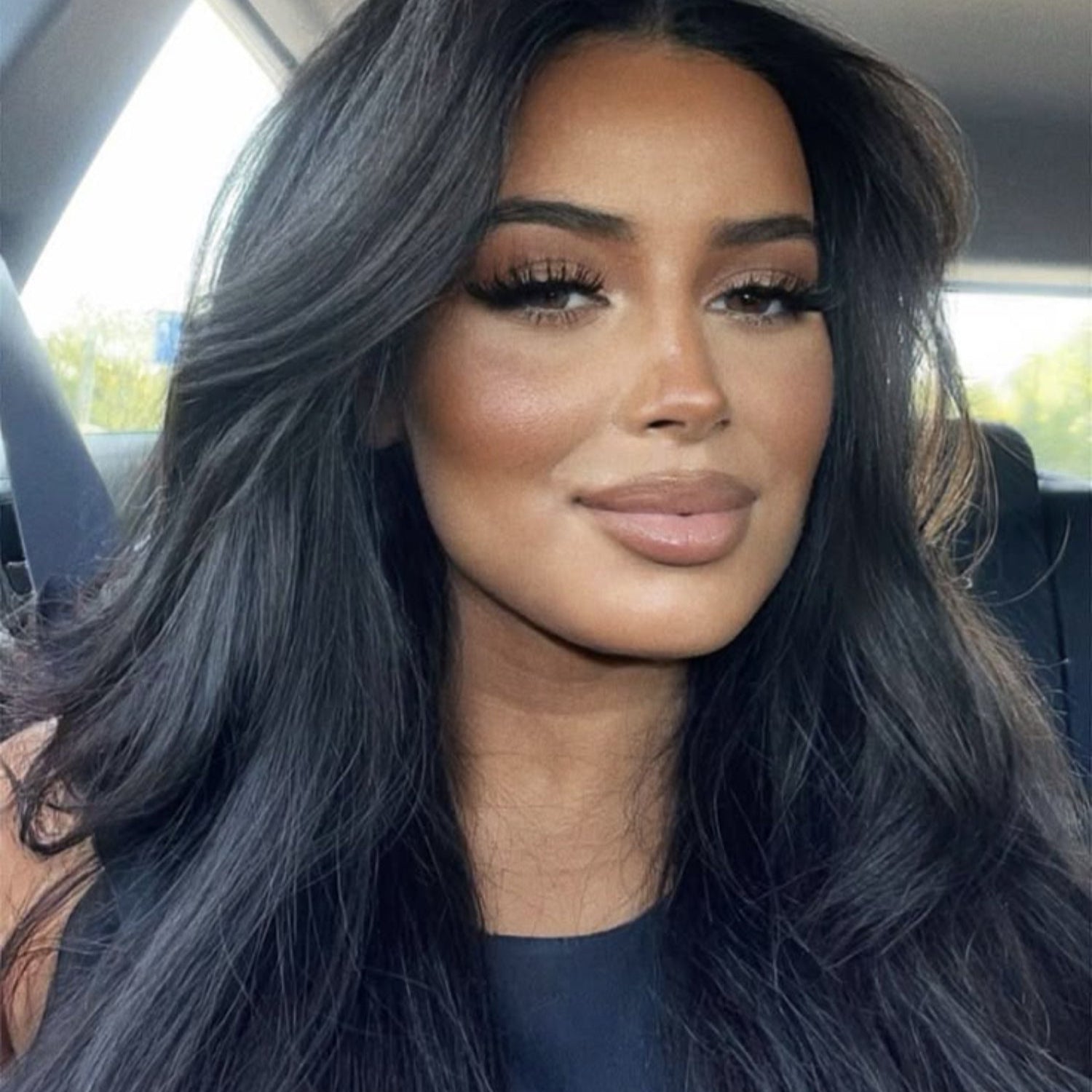 Love_The_Style_Seamless_Clip_In_Human_Remy_Hair_Extensions_9_Piece_Shade_1B_Natural_Black