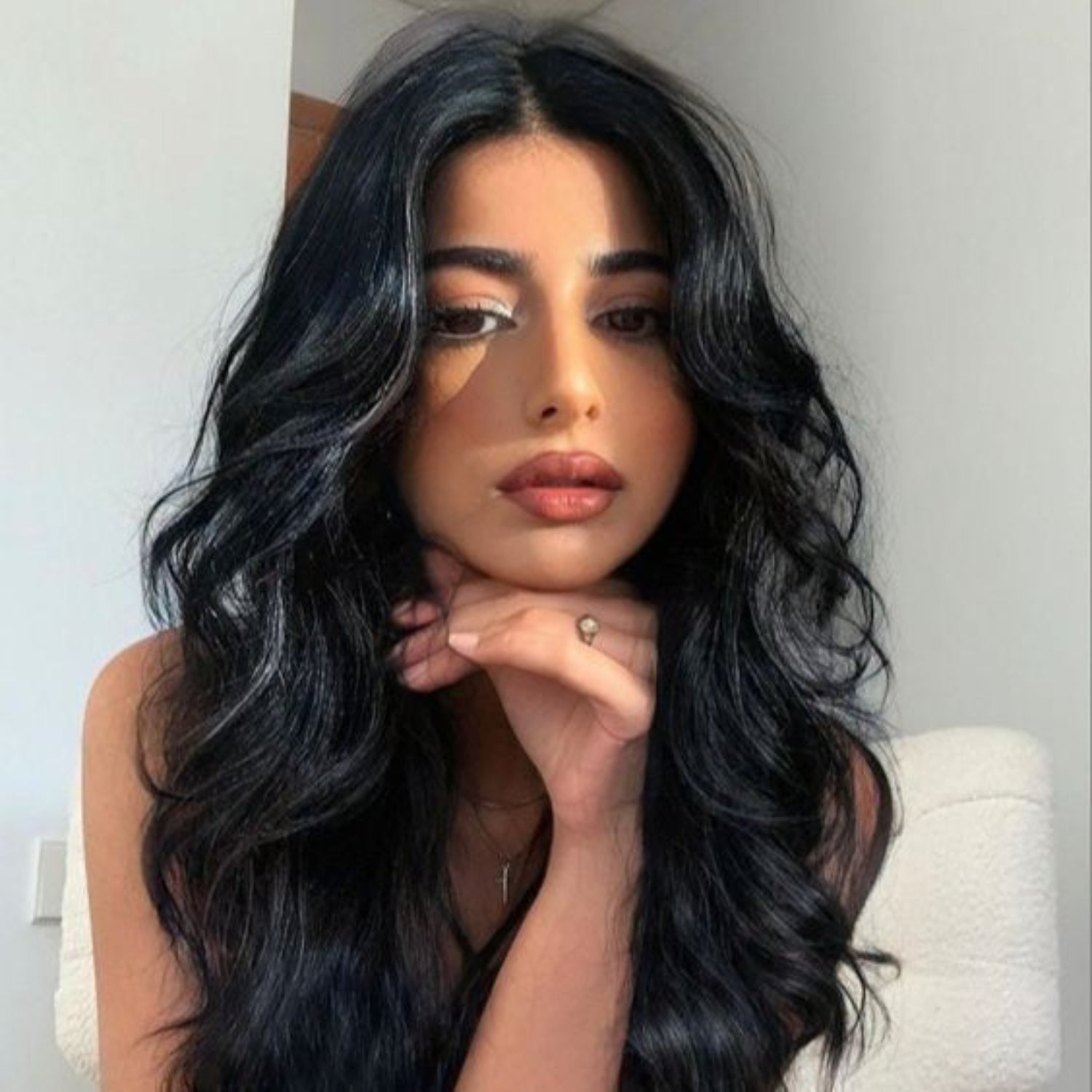 Love_The_Style_Seamless_Clip_In_Human_Remy_Hair_Extensions_9_Piece_Shade_1_Jet_Black