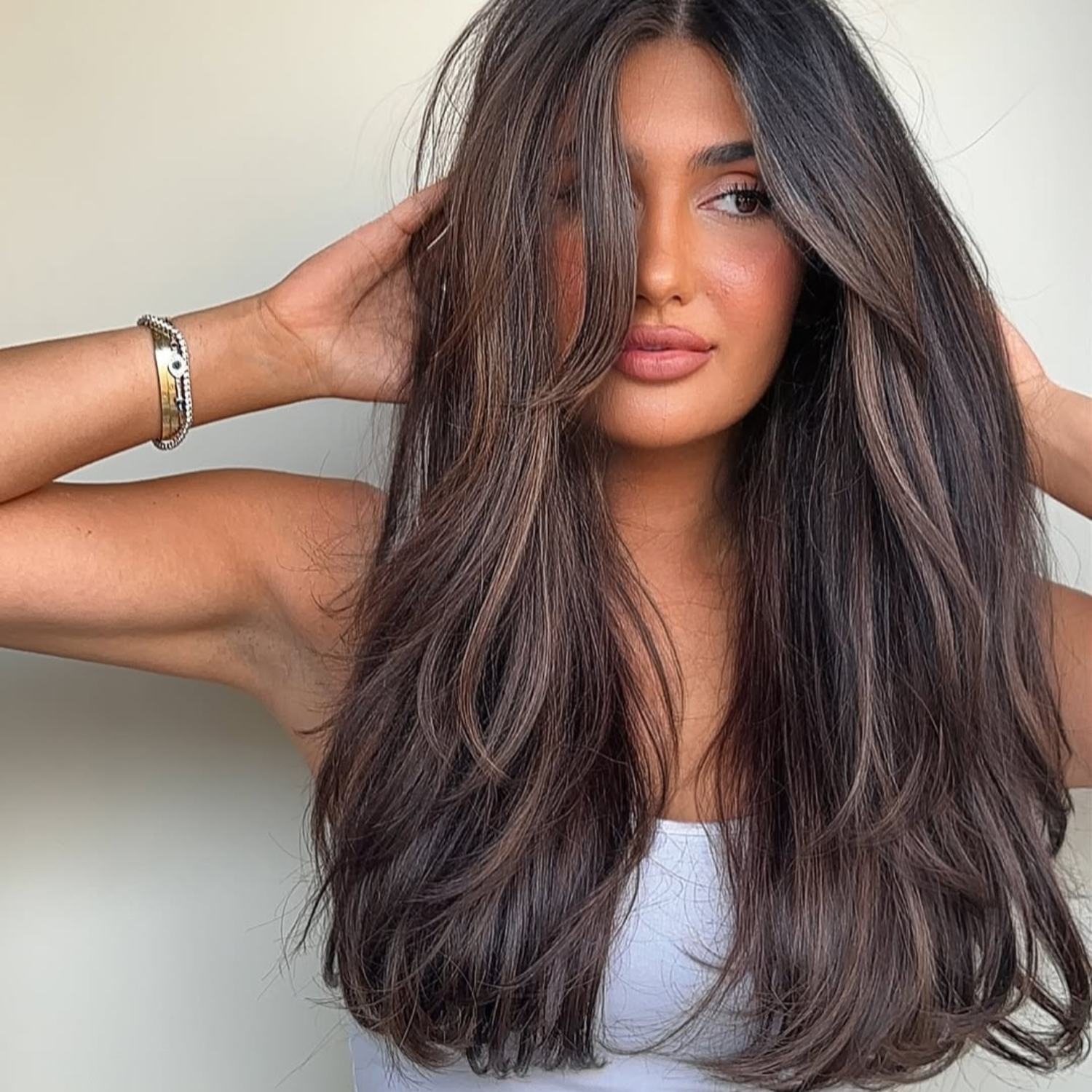 Love_The_Style_Seamless_Clip_In_Human_Remy_Hair_Extensions_9_Piece_Shade_2_Dark_Chocolate_Brown_5