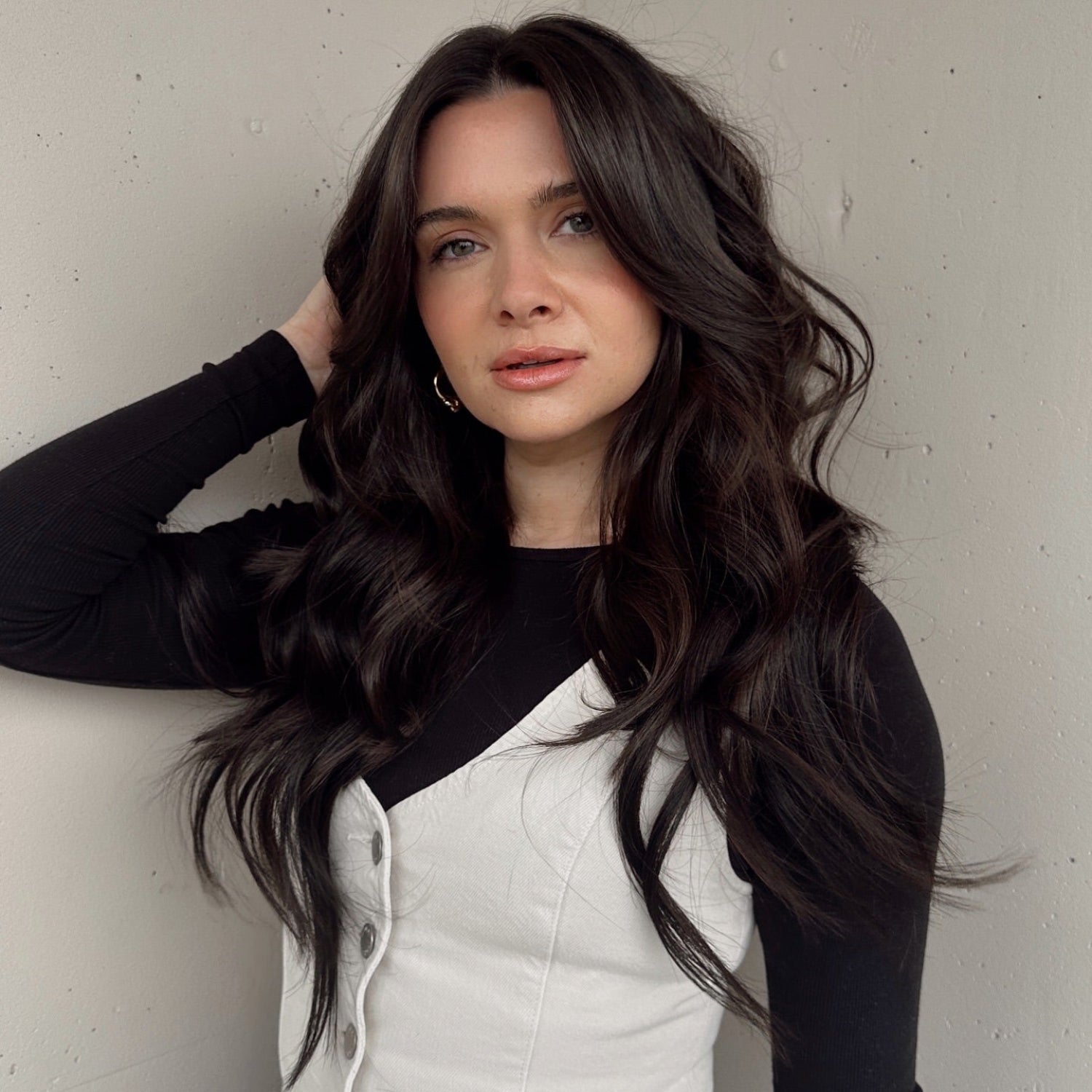 Love_The_Style_Seamless_Clip_In_Human_Remy_Hair_Extensions_9_Piece_Shade_1b_Natural_Black